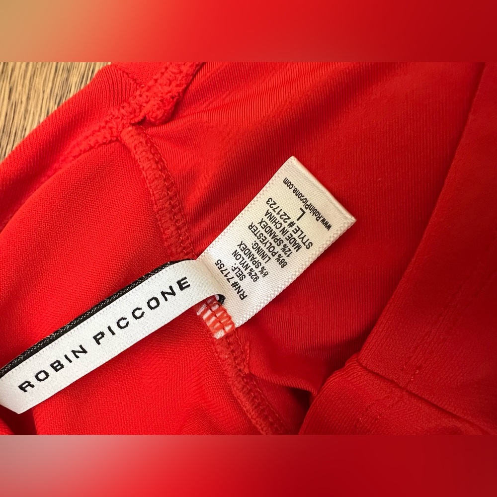 Robin Piccone Swim 🍒 - Picture 5 of 5